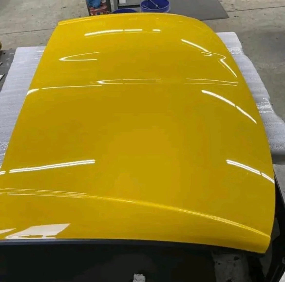 05-13 C6 Corvette Coupe Removable Roof Panel Yellow Complete Targa top