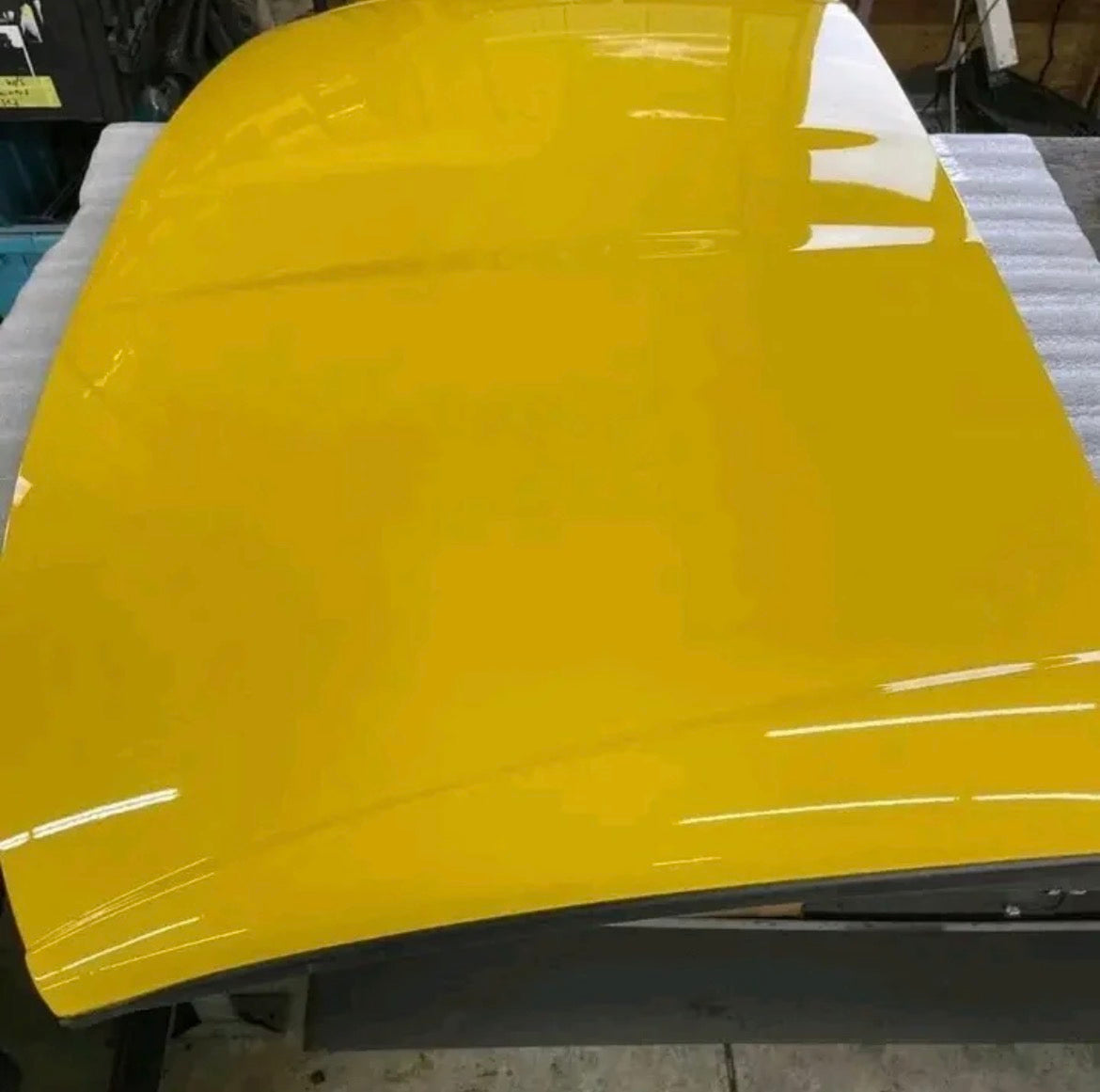 05-13 C6 Corvette Coupe Removable Roof Panel Yellow Complete Targa top
