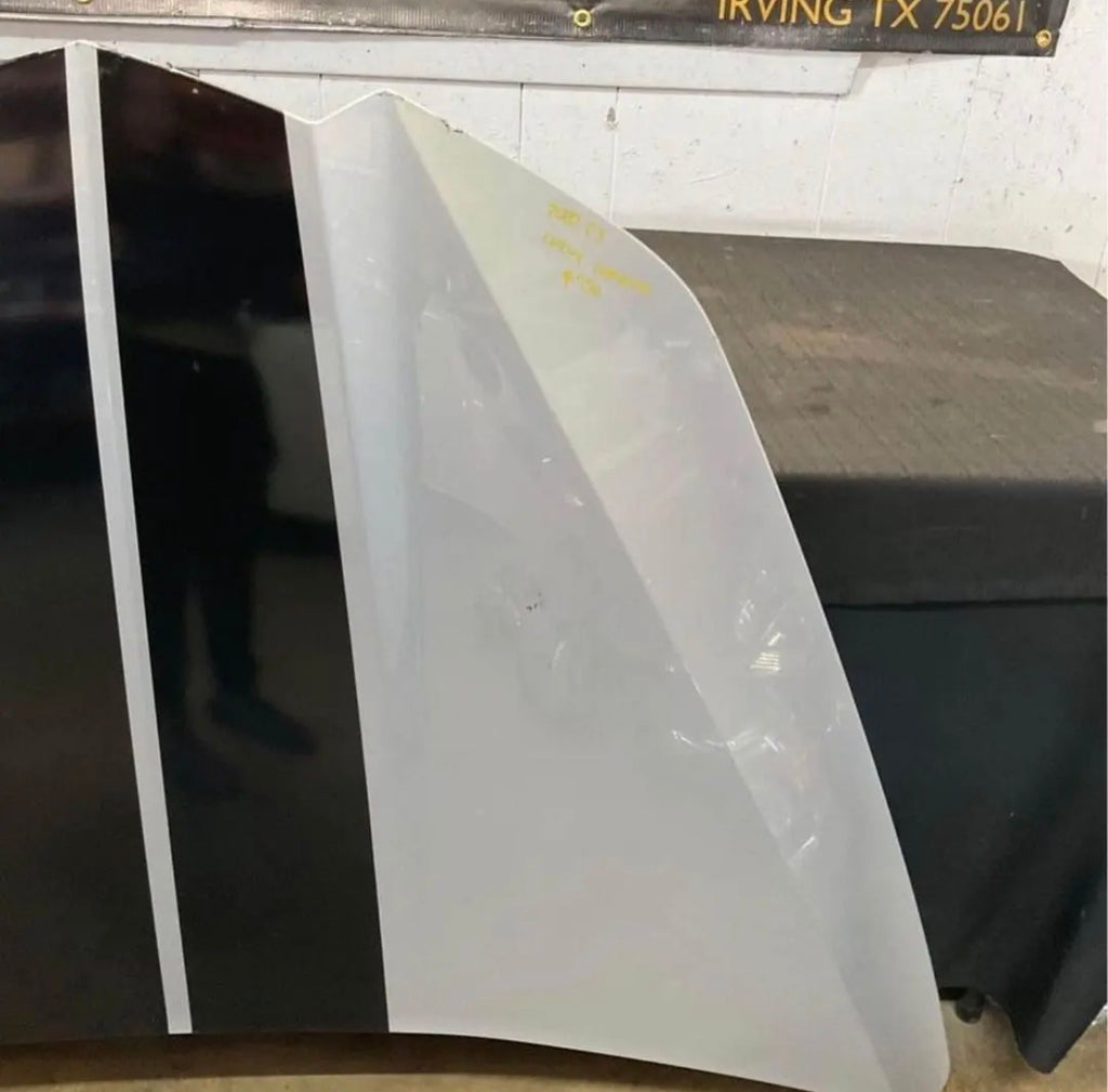 CHEVY CORVETTE  2020-2023 HOOD OEM